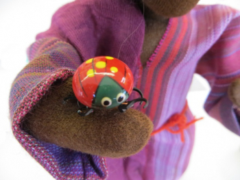 Lustiger Käfer mit Wackelbeinen
