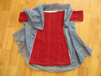 Frauenkleidung für Maria 47-cm Figur