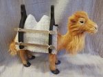 Kamel 26cm hoch - 35cm lang - zu 25-30 cm Figuren - inkl. Holzsattel und Satteldecke